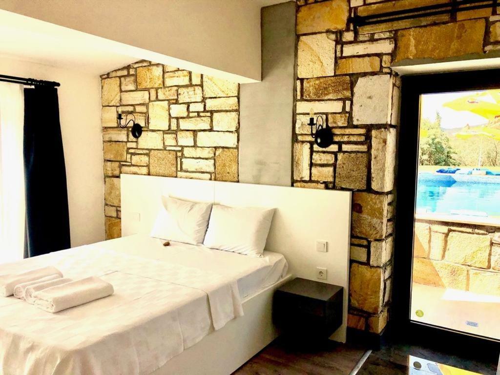 Victoria Hotel And Lounge Foça Extérieur photo