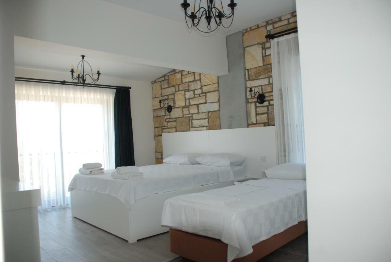 Victoria Hotel And Lounge Foça Extérieur photo
